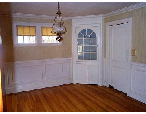 36 Inverness Road Arlington, MA 02476 - Photo 3 of 4