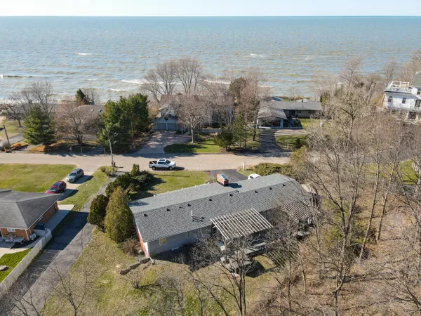$1,250,000 | 48020 Ridge Road, Grand Beach, MI 49117