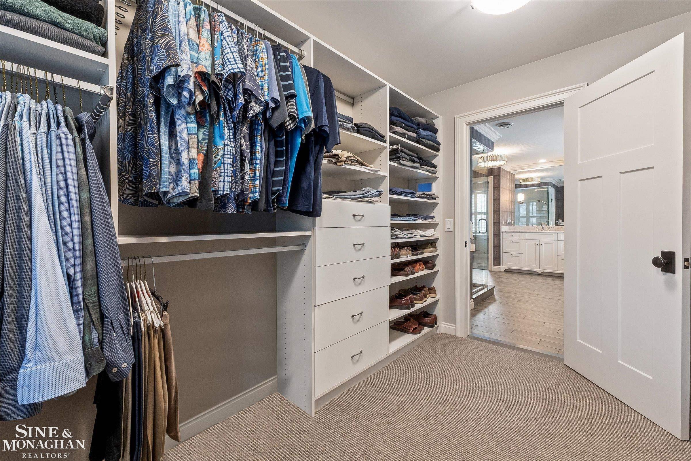 223 Cloverly Road Grosse Pointe, MI 48236 - Photo 31 of 64 Walkin Closet #2