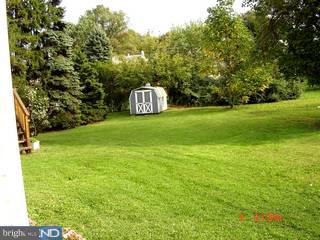 804 Markham Place Springfield, PA 19064 - Photo 2 of 6