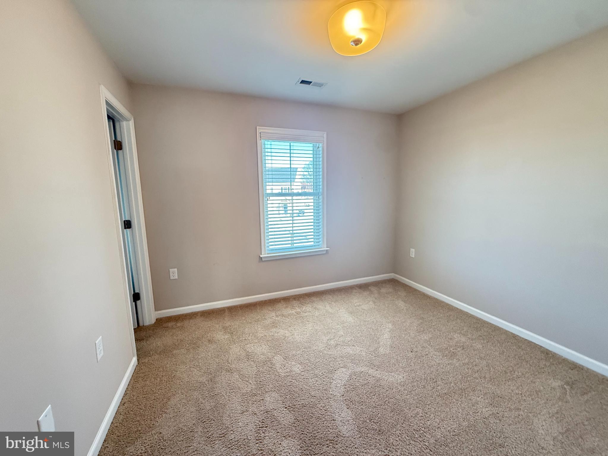 217 Brooks Circle Winchester, VA 22601 - Photo 9 of 9 an empty room with a window