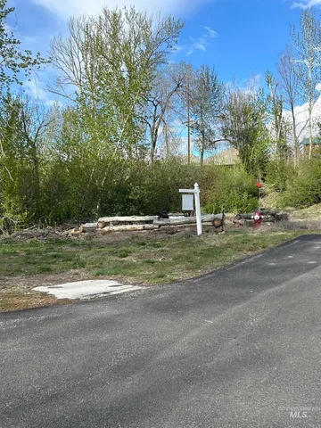 $220,000 | 600 Riverside Drive, Bellevue, ID 83313