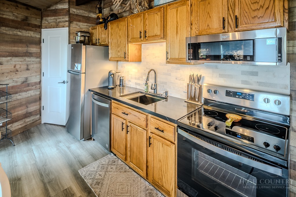 103 Hornbeam Road, Unit A3 Beech Mountain, NC 28604 - Photo 16 of 25
