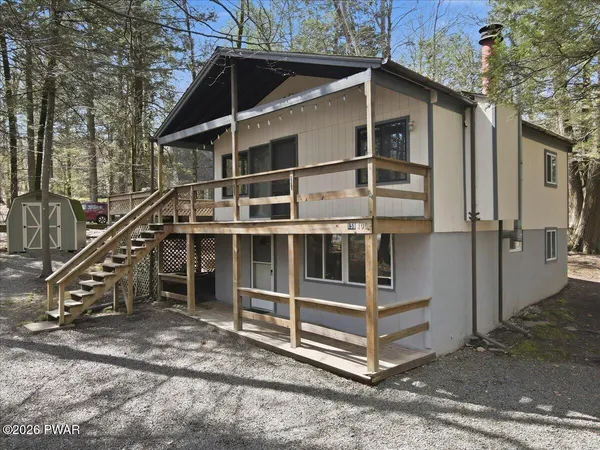 $239,900 | 1025 Wallenpaupack Drive, Lake Ariel, PA 18436