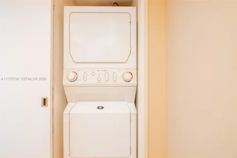 $1,050,000 | 6000 Indian Creek Drive, Unit 11A, Miami Beach, FL 33140