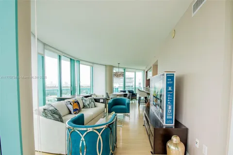 $1,250,000 | 6000 Indian Creek Drive, Unit 11A, Miami Beach, FL 33140