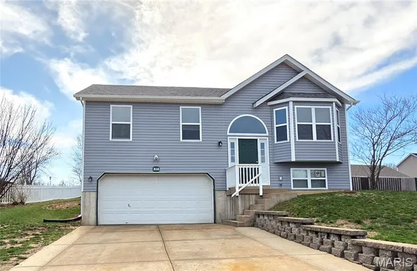 $289,500 | 3008 Valley Oaks Drive, Imperial, MO 63052