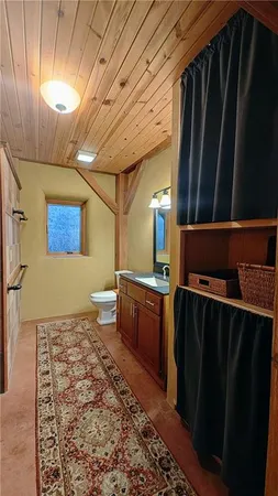 $699,000 | 3395 Buck Creek Road, Perry, KS 66073
