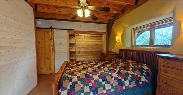 $699,000 | 3395 Buck Creek Road, Perry, KS 66073