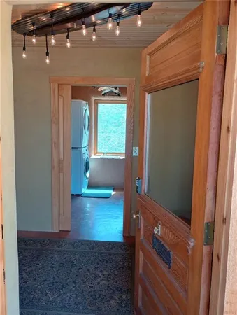 $699,000 | 3395 Buck Creek Road, Perry, KS 66073