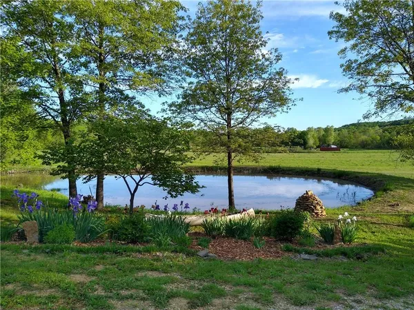 $699,000 | 3395 Buck Creek Road, Perry, KS 66073