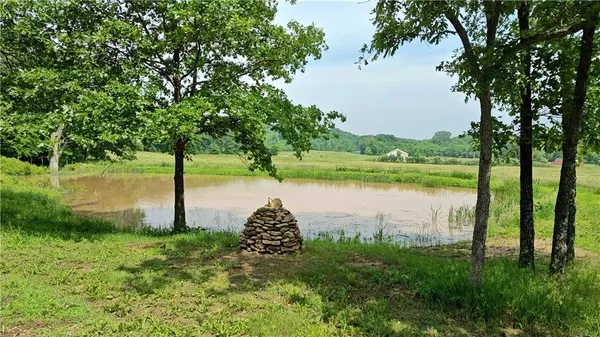 $699,000 | 3395 Buck Creek Road, Perry, KS 66073