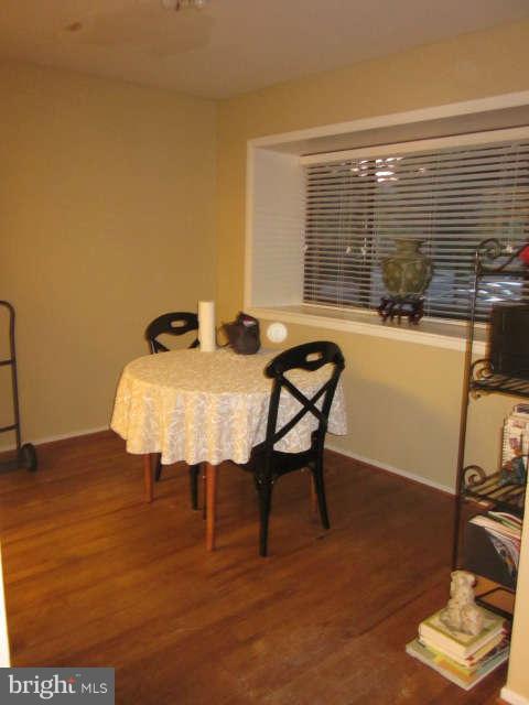 1553 Scandia Circle Reston, VA 20190 - Photo 12 of 18 Breakfast Nook/Picture Window