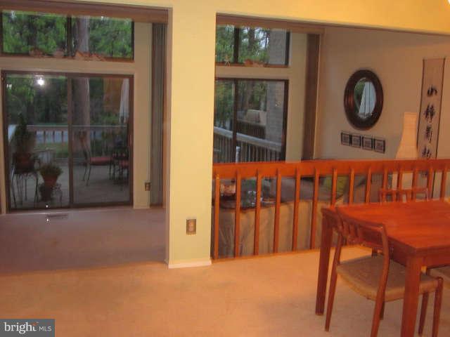 1553 Scandia Circle Reston, VA 20190 - Photo 4 of 18 Sunken Living Room