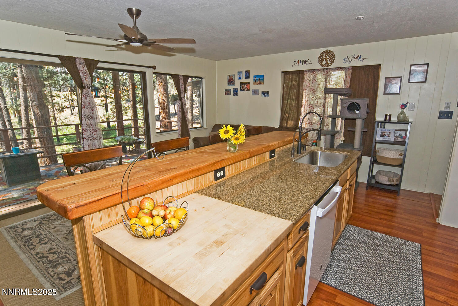 555 Pleasant Valley Road Markleeville, CA 96120 - Photo 15 of 36 555 Pleasant Valley Rd-large-012-017-Kit