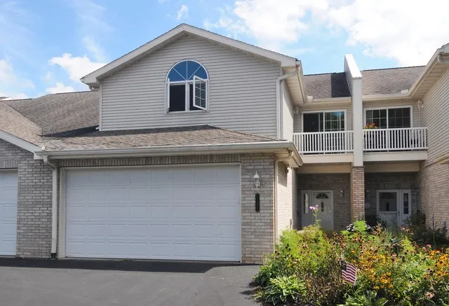 $445,000 | W11549 Island View Court, Lodi, WI 53555