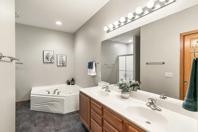 $445,000 | W11549 Island View Court, Lodi, WI 53555