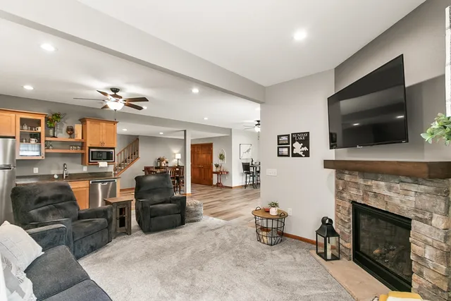 $445,000 | W11549 Island View Court, Lodi, WI 53555