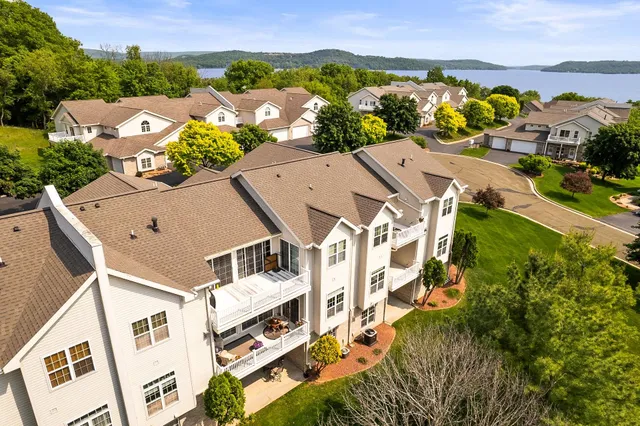 $445,000 | W11549 Island View Court, Lodi, WI 53555