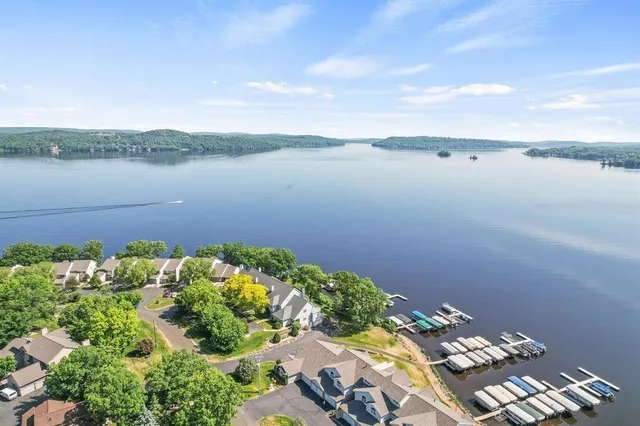 $445,000 | W11549 Island View Court, Lodi, WI 53555