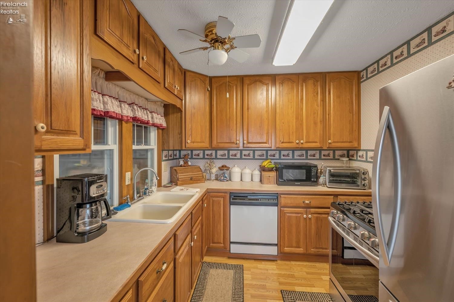2237 East Sand Road Port Clinton, OH 43452 - Photo 12 of 41 Gallery Image 12