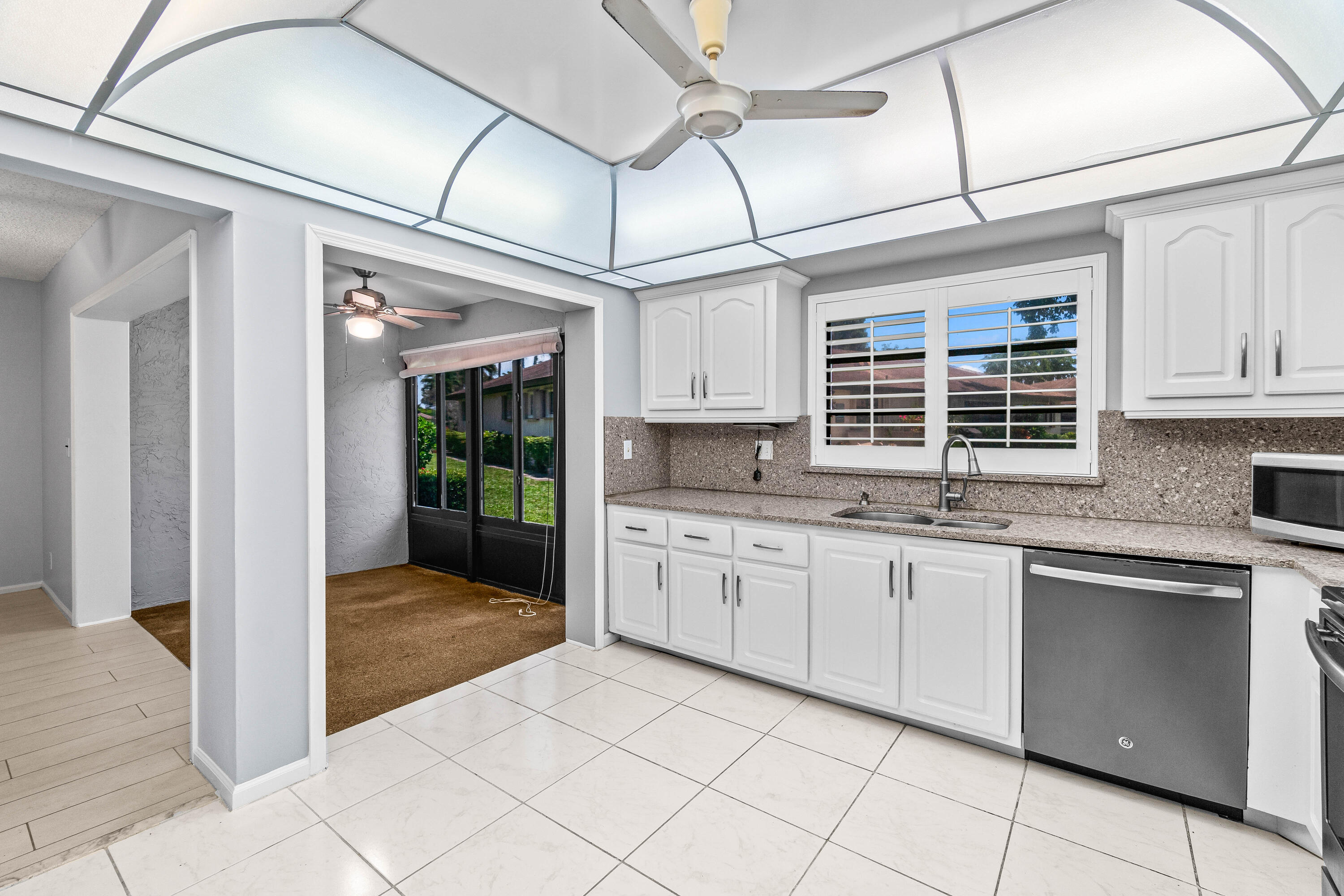 4897 Hawkwood Road, Unit A Boynton Beach, FL 33436 - Photo 5 of 25 Kitchen