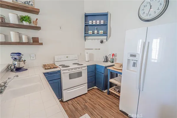 $420,000 | 2402 Pleasant Way, Unit H, Thousand Oaks, CA 91362