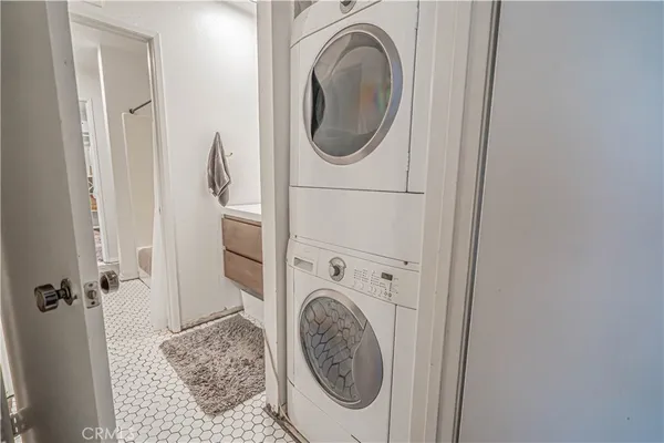 $420,000 | 2402 Pleasant Way, Unit H, Thousand Oaks, CA 91362