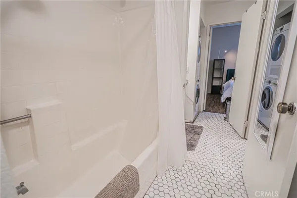 $420,000 | 2402 Pleasant Way, Unit H, Thousand Oaks, CA 91362