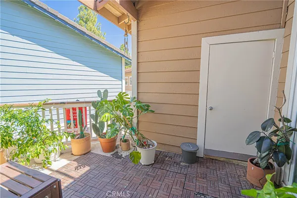 $420,000 | 2402 Pleasant Way, Unit H, Thousand Oaks, CA 91362