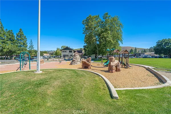 $420,000 | 2402 Pleasant Way, Unit H, Thousand Oaks, CA 91362