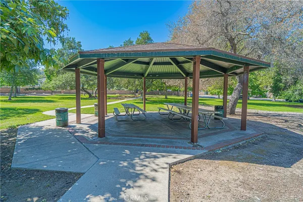 $420,000 | 2402 Pleasant Way, Unit H, Thousand Oaks, CA 91362