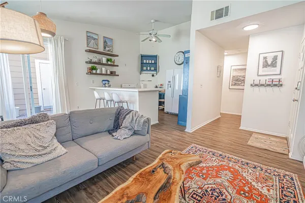 $420,000 | 2402 Pleasant Way, Unit H, Thousand Oaks, CA 91362