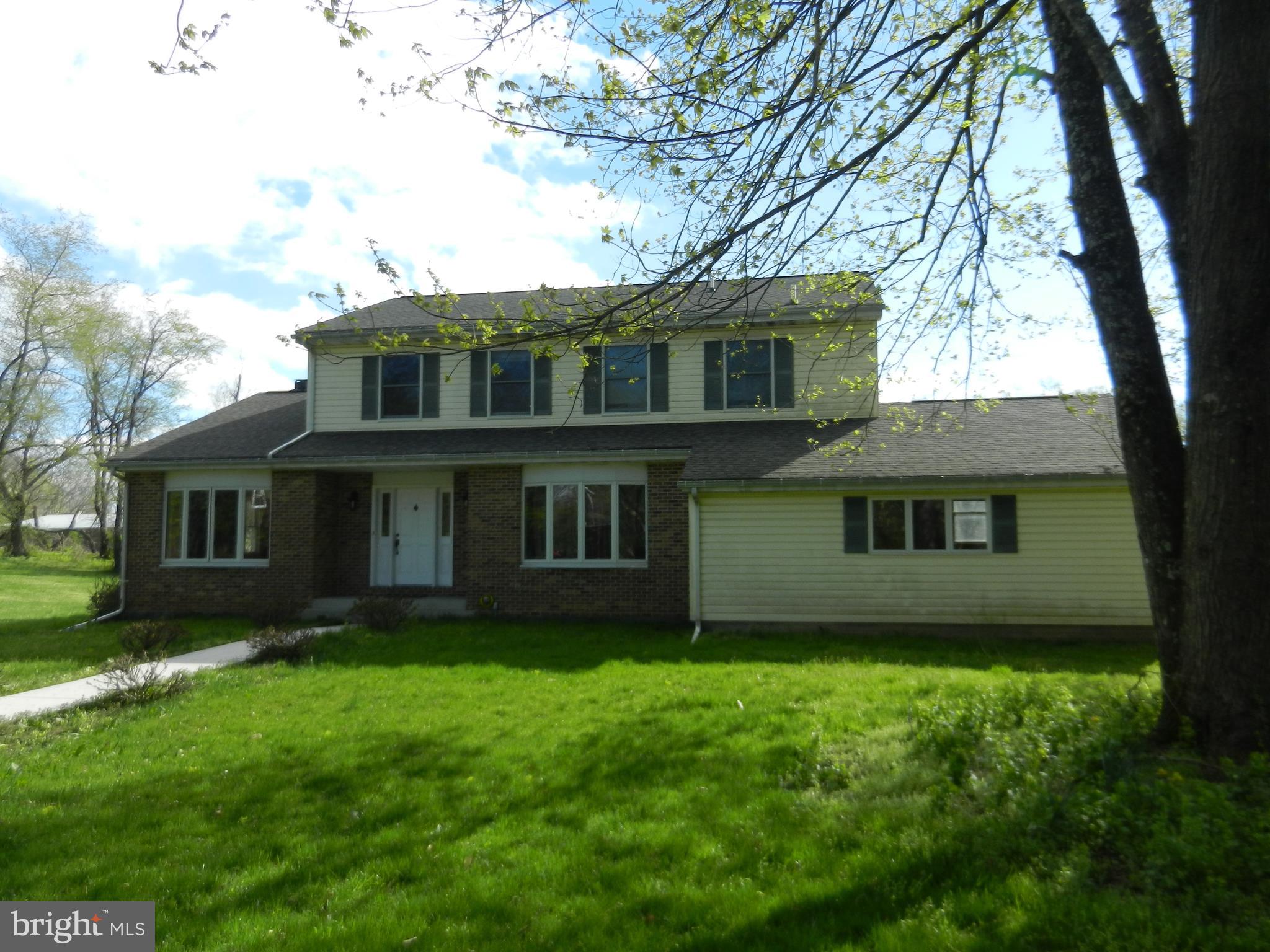 Front view of property