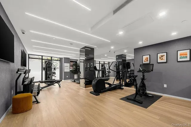 $795,000 | 40-22 61st Street, Unit 2F | Woodside