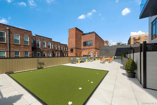 $795,000 | 40-22 61st Street, Unit 2F | Woodside