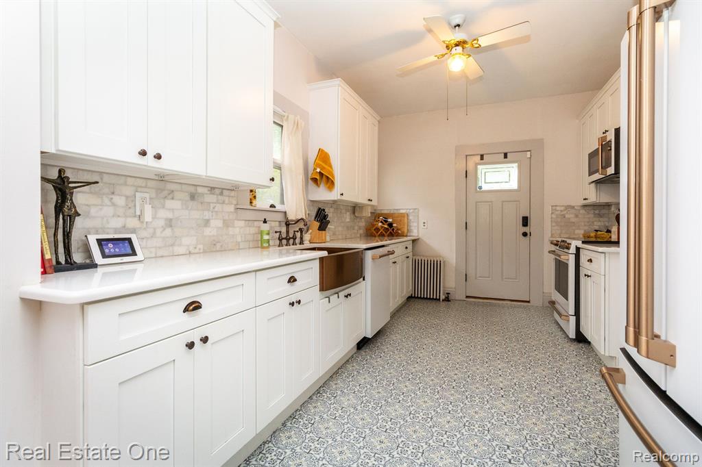 825 North Pine Street Rochester, MI 48307 - Photo 13 of 39 Gallery Image 13