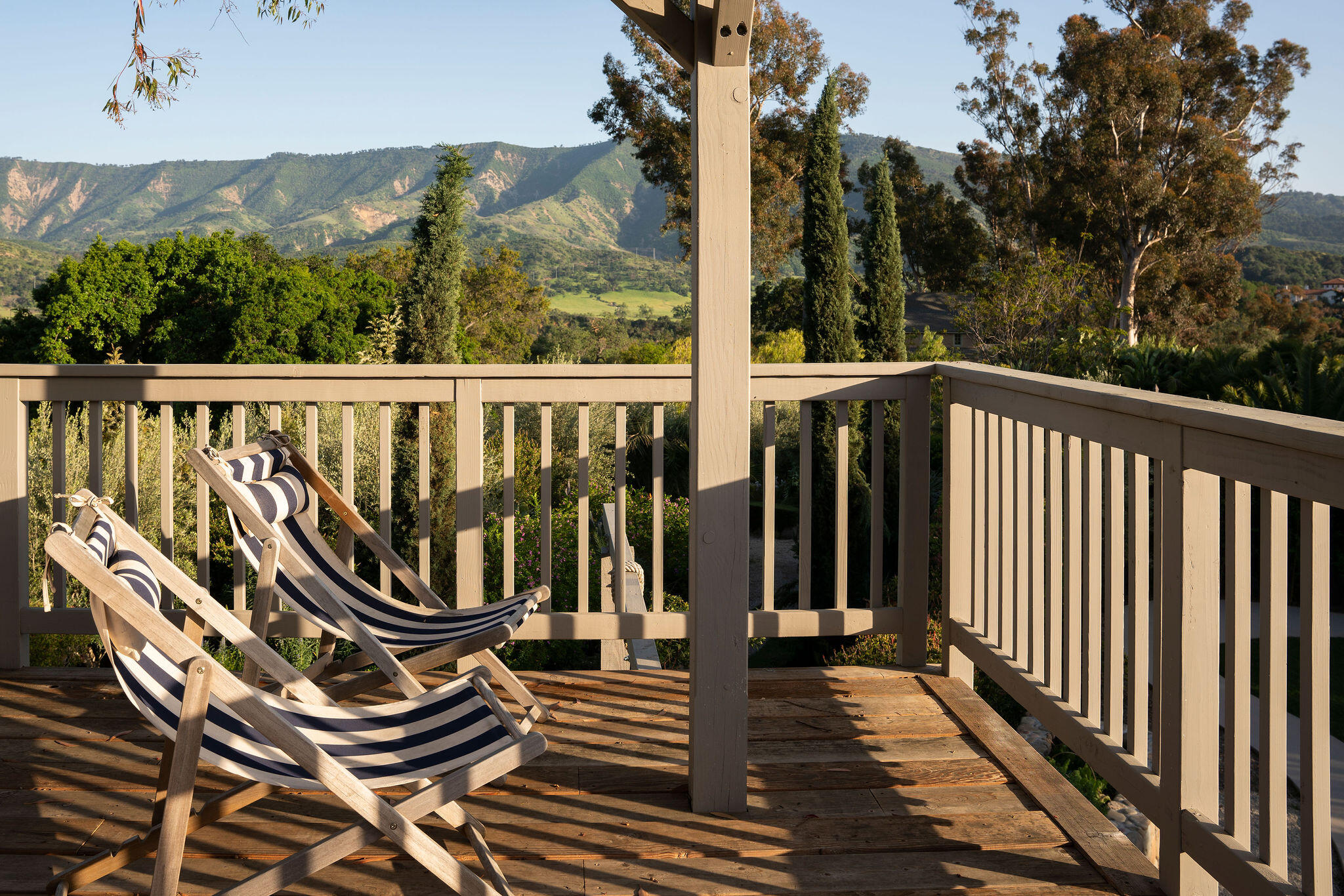 0 San Antonio Street Ojai, CA 93023 - Photo 35 of 73 a view of a balcony with chairs