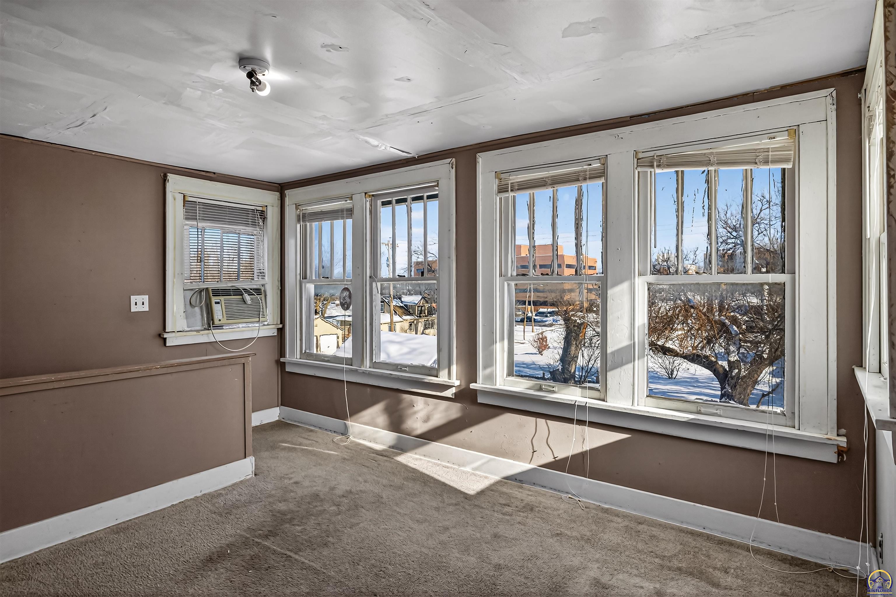 904 Southwest Jewell Avenue Topeka, KS 66606 - Photo 15 of 30