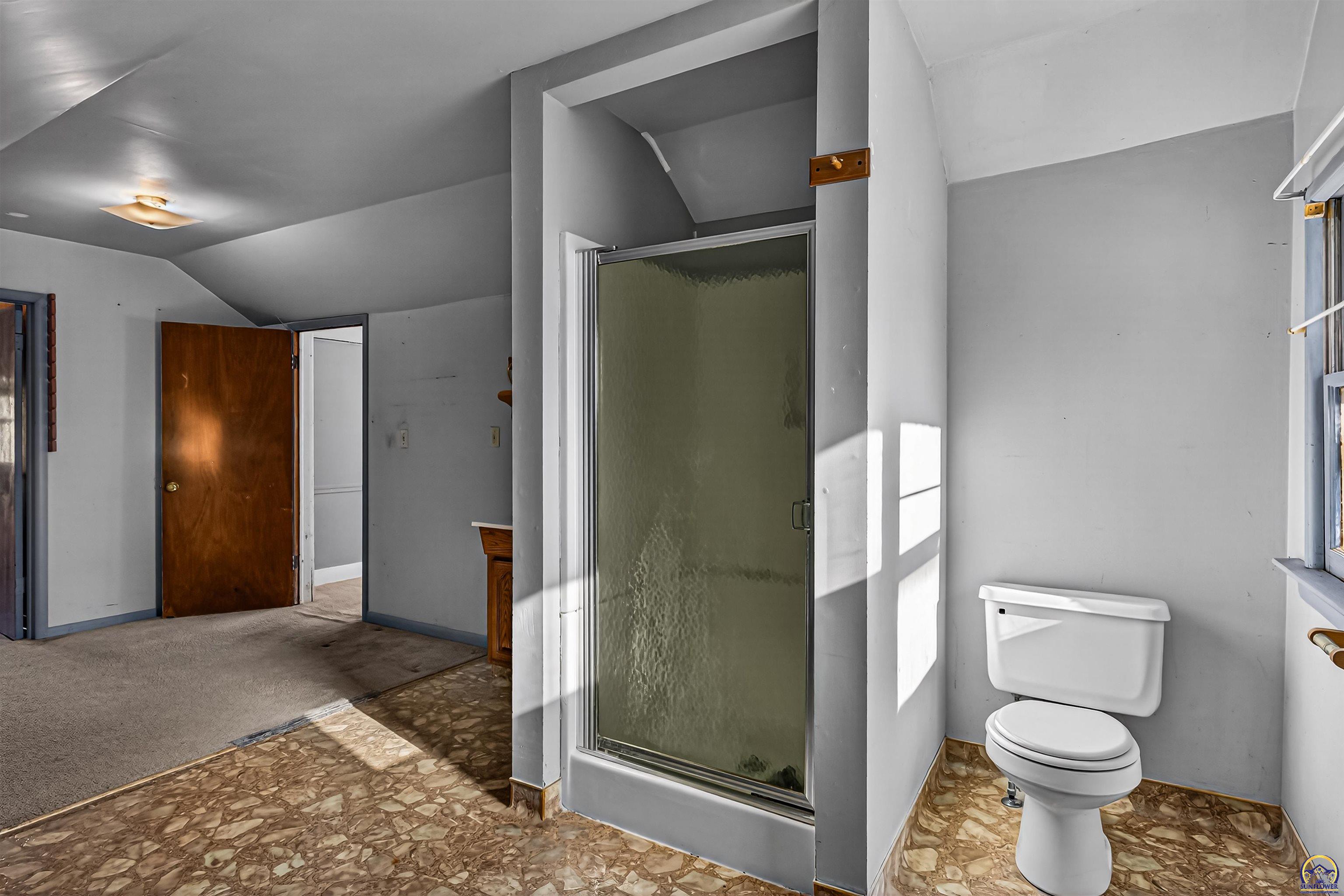 904 Southwest Jewell Avenue Topeka, KS 66606 - Photo 19 of 30