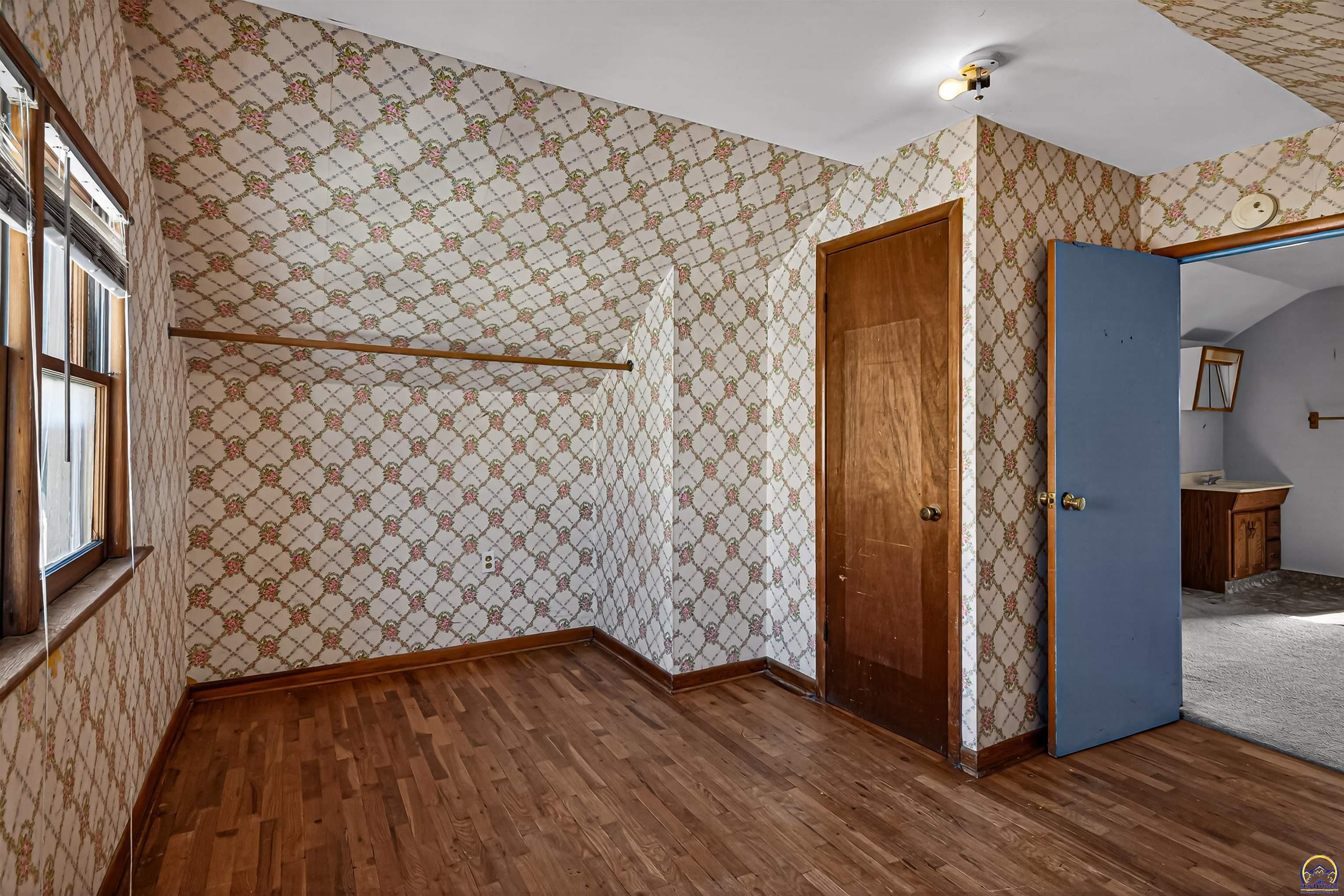 904 Southwest Jewell Avenue Topeka, KS 66606 - Photo 21 of 30