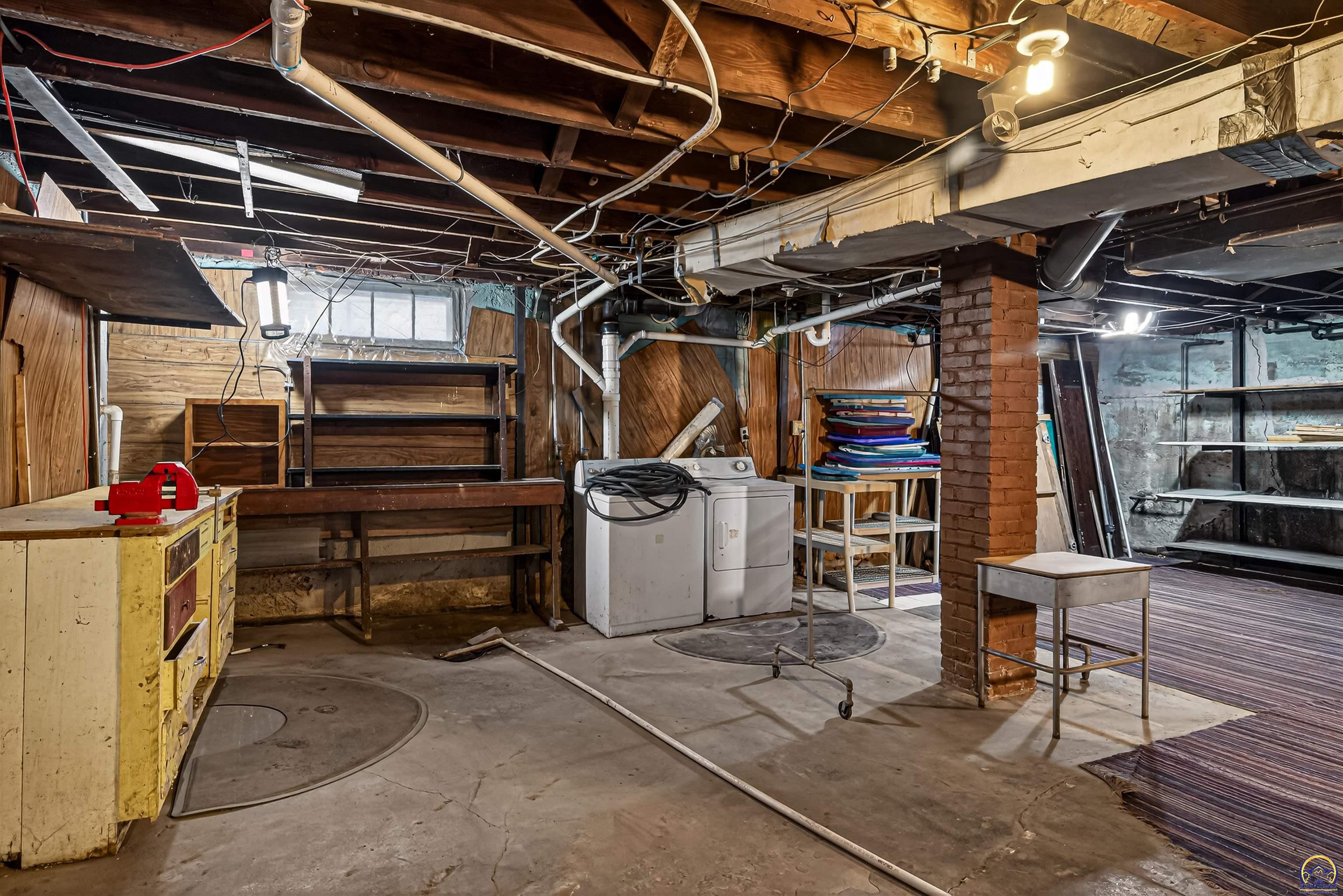 904 Southwest Jewell Avenue Topeka, KS 66606 - Photo 22 of 30