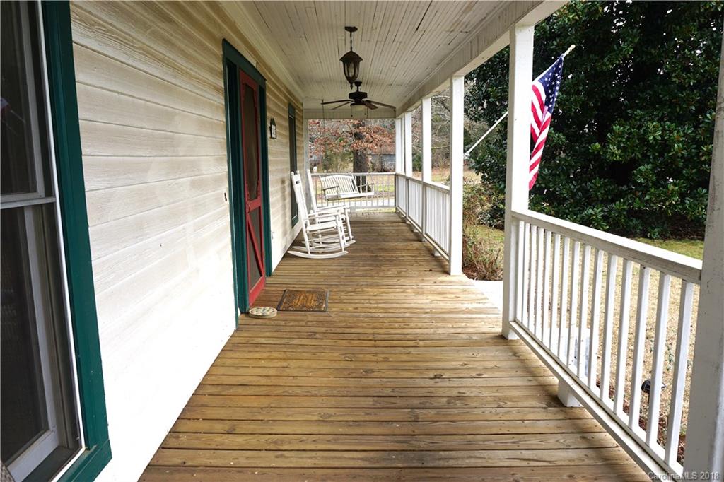 2425 Chesnee Road Columbus, NC 28722 - Photo 32 of 35 a view of a entryway