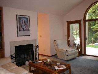 7883 Stewart Road Monroe, MI 48162 - Photo 5 of 10 792410-4.JPG