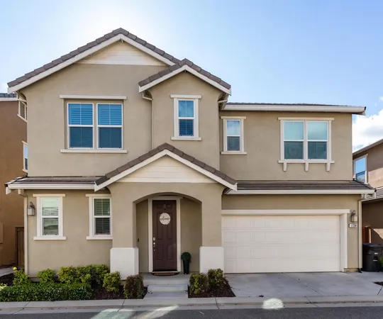 $479,999 | 2204 Gallery Drive, Riverbank, CA 95367