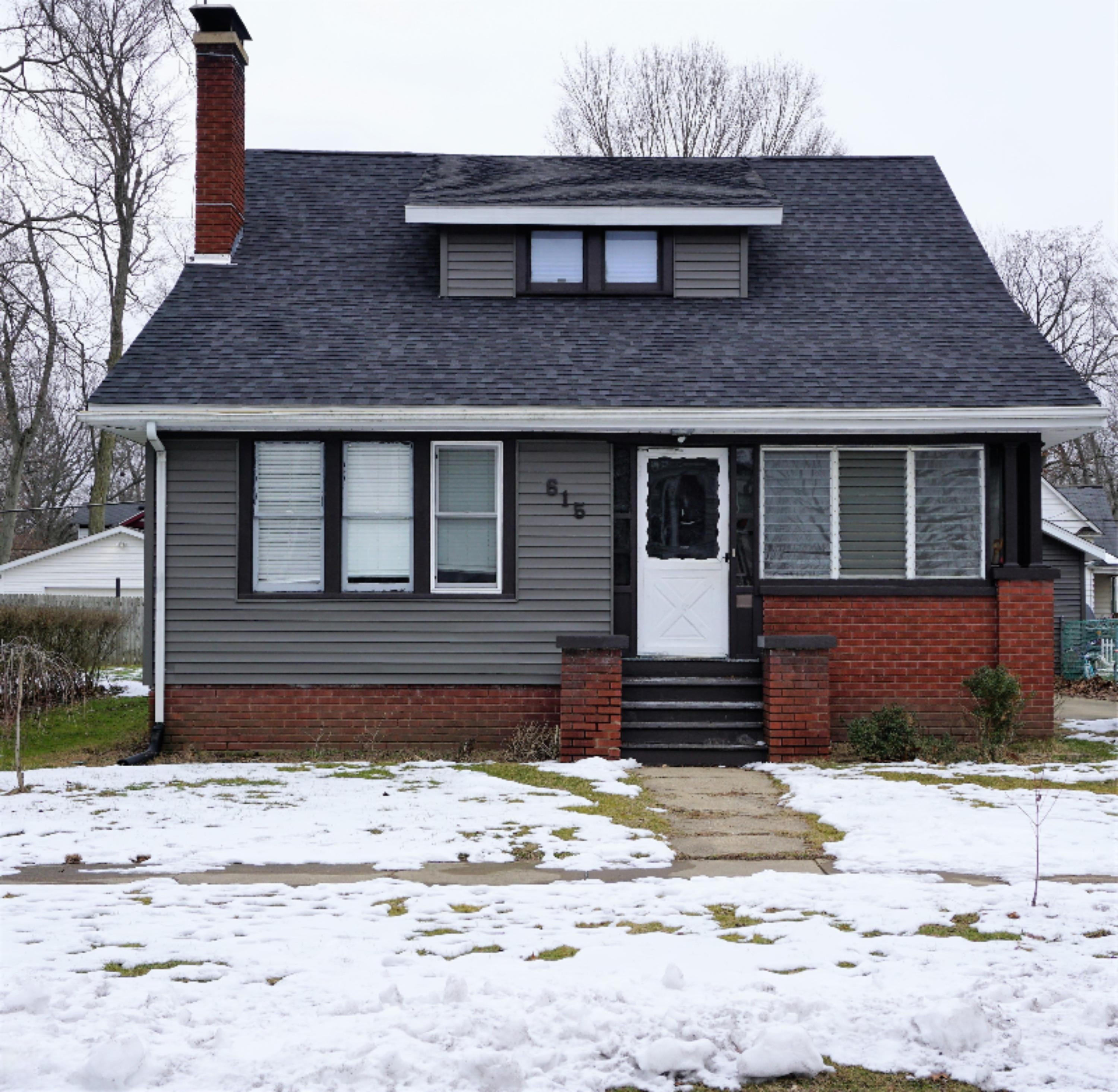615 Elm Street Three Rivers, MI 49093 - Photo 2 of 41 DSC04137
