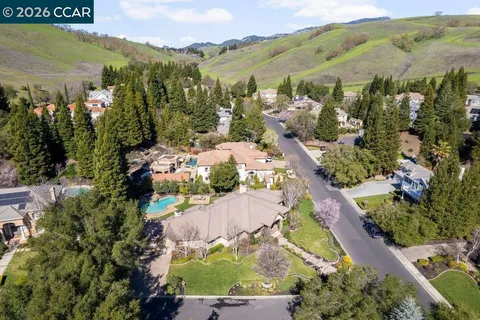$2,998,000 | 20 Timberview Court, Danville, CA 94506