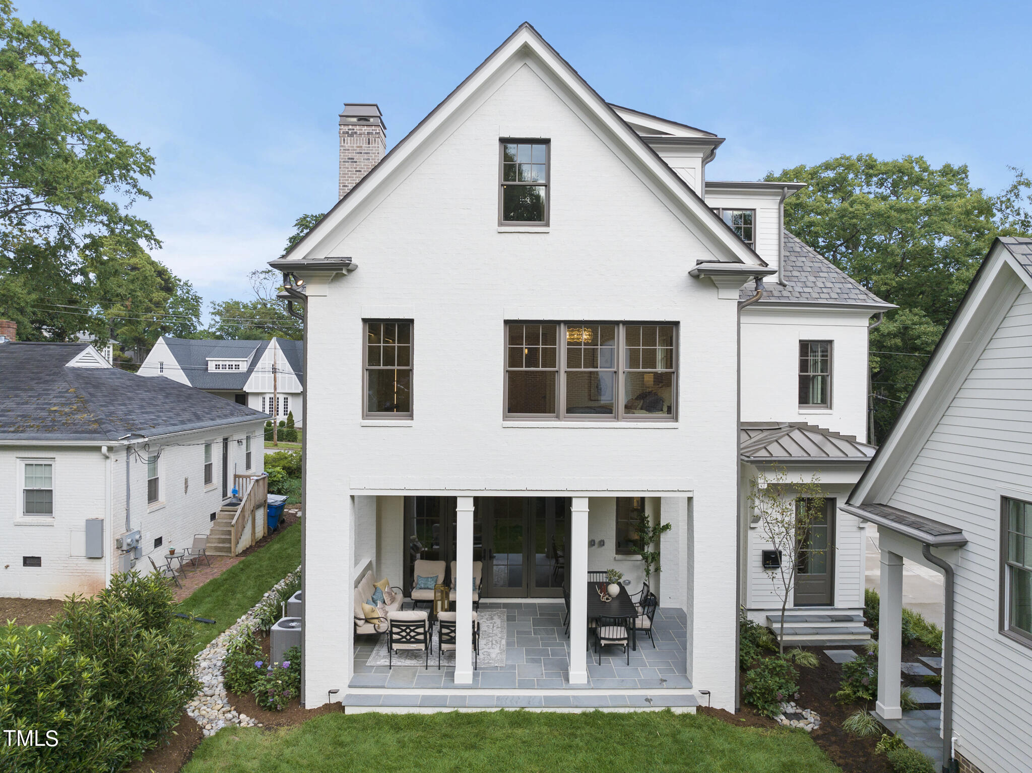 2009 St Marys Street Raleigh, NC 27608 - Photo 10 of 88 DJI_20240925170207_0021_D