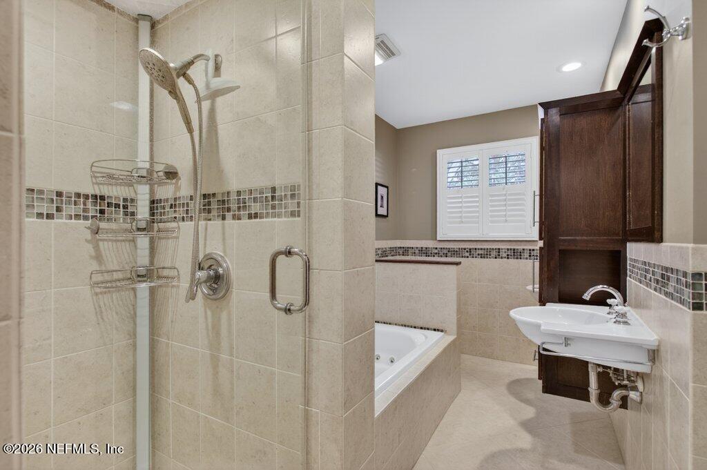 8349 Kim Road Jacksonville, FL 32217 - Photo 35 of 73 Bath 2