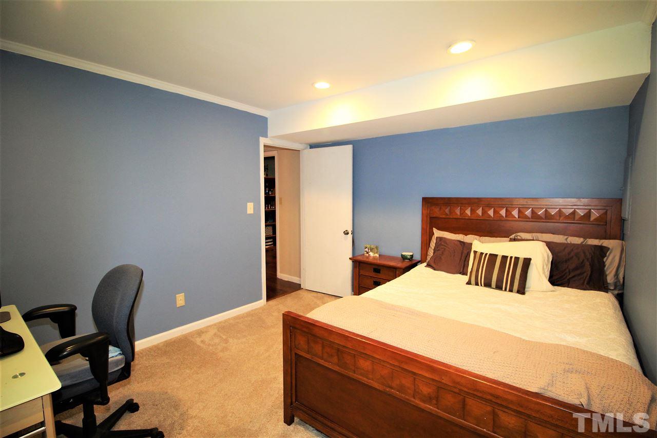 4008 Castle Court Raleigh, NC 27613 - Photo 14 of 25